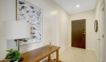 851 N GLEBE Rd 1911, Arlington, VA 22203
