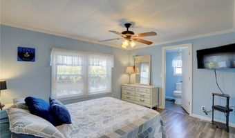1058 Royal Palm Dr, Barefoot Bay, FL 32976