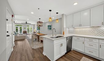 10 Johnston Way Suite F, Bluffton, SC 29910