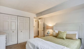 5000 BATTERY Ln 202, Bethesda, MD 20814