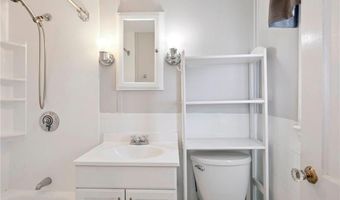 243 Col John Gardner Rd, Narragansett, RI 02882