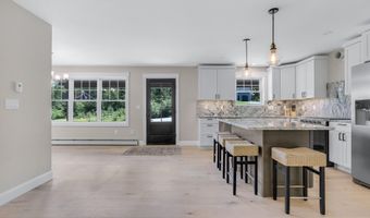 52 Woodbrey Ln, Standish, ME 04084