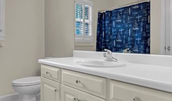 2008 Cameron Dr, Albany, GA 31721