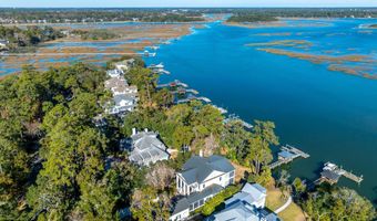 31 Anchorage Way, Beaufort, SC 29902