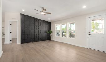 81 S TOMAHAWK Rd, Apache Junction, AZ 85119