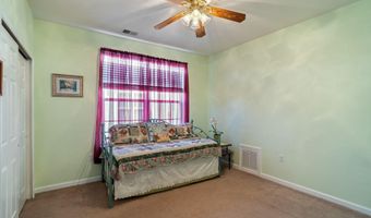 6 MOUNTAIN STREAM Ct, Barnegat, NJ 08005