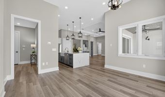 614 PINCKNEY Dr, Apollo Beach, FL 33572