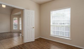 302 Howard Way Dr, Aledo, TX 76008