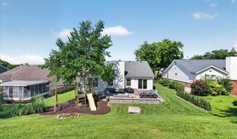 918 Claybend Dr, Ballwin, MO 63011