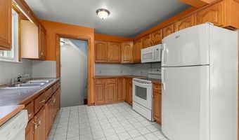14918 Angelique Ave, Allen Park, MI 48101