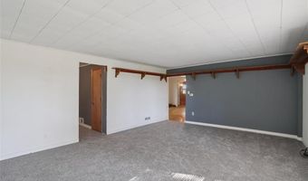 4705 Prairieburg Rd, Anamosa, IA 52205