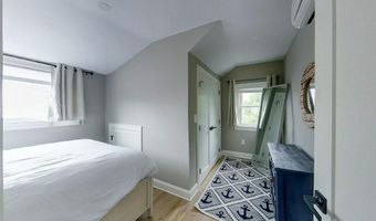 30 Prospect Hl 2, Newport, RI 02840