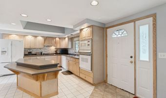 107 Kennebunk Rd, Alfred, ME 04002