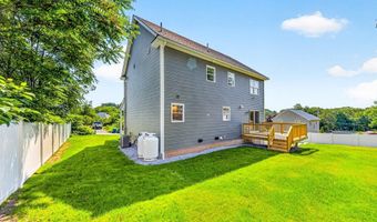 8 Country Ln, Billerica, MA 01821