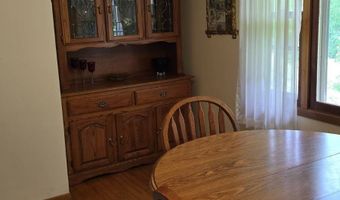 118 E Concord St, Athens, WV 24712