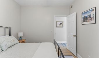 39 Hope Ln, Narragansett, RI 02882