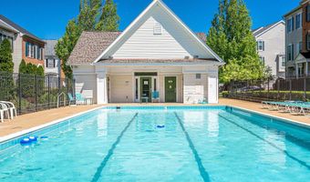 953 HARRISON Cir, Alexandria, VA 22304