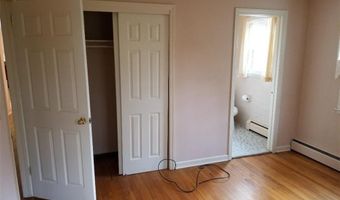 36 Woodcrest Dr, Bristol, CT 06010