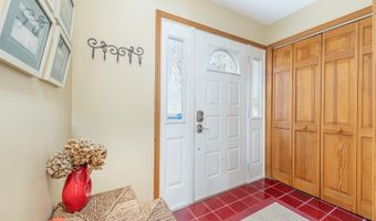 340 W Lakeshore Dr, Alloway, NJ 07422