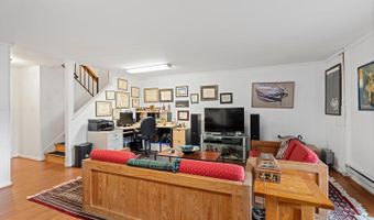 12 PENNY Ln #12, Baltimore, MD 21209