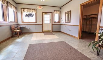 12805 S Shore Dr, Aberdeen, SD 57401