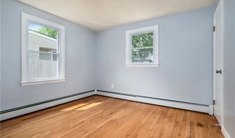 30 Stanley St, Pawtucket, RI 02861