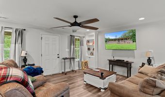 7486 Snake Rd, Athens, AL 35611