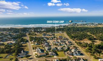 2669 CEDAR LOOP Dr, Bandon, OR 97411