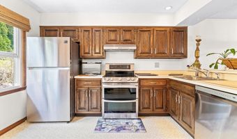 55 Mill Plain Rd 8-1, Danbury, CT 06811