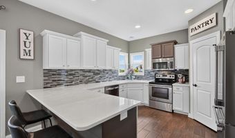 5215 Windrose Ln, Ames, IA 50014