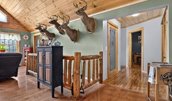 625 Mcgrath Pond Rd, Belgrade, ME 04917