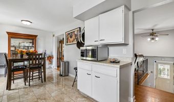 356 W Park Ave, Addison, IL 60101