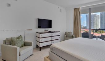 3250 NE 188th St 703, Aventura, FL 33180