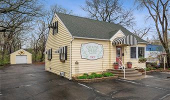 721 E River Rd, Anoka, MN 55303