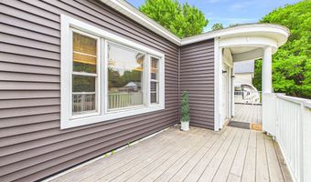 38 Mary Carroll St, Auburn, ME 04210