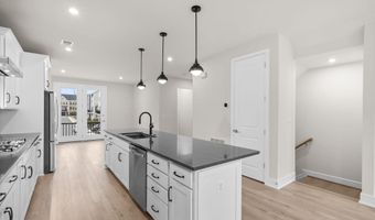 42104 PICASSO Sq, Ashburn, VA 20148