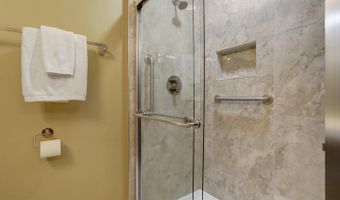 2540 S WALTER REED Dr #4, Arlington, VA 22206