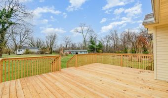 7 David Dr, Aurora, IN 47001