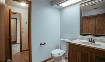 610 25th St SW, Austin, MN 55912