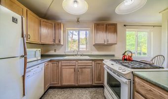 31 Herrick Rd, Belfast, ME 04915