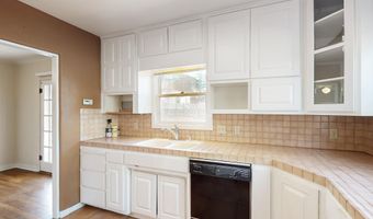 3040 Mackland Ave NE, Albuquerque, NM 87106