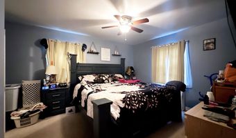 29 Hooker Rd, Bridgeport, CT 06610
