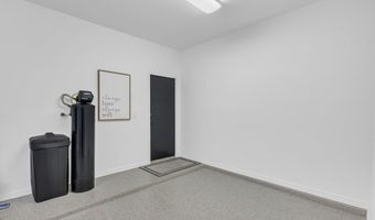 3690 E CANYON Way, Chandler, AZ 85249