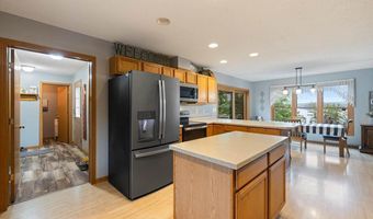 5835 Scenic Acres Rd, Aurora, MN 55705