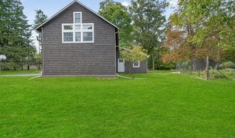 69 Smith Hill Rd, Airmont, NY 10952