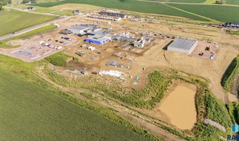 2500 E Chestnut Trl, Brandon, SD 57005