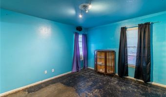1208 N Woodlawn Dr, Alice, TX 78332