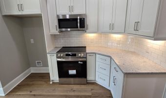 793 Fairway Rd, Ayden, NC 28513