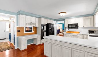 24 Rosewood Dr, Amherst, NY 14221