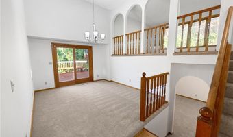 1531 Briarknoll Cir, Arden Hills, MN 55112